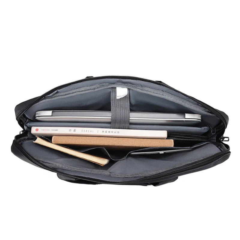 MONTRAVE Laptop Tote — product view